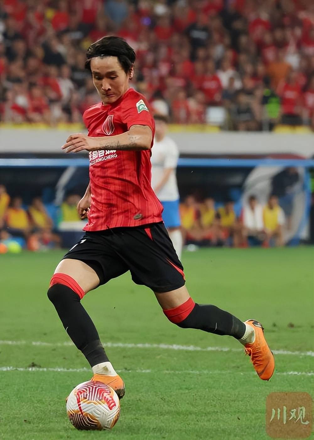 关于韦世豪展现绝佳状态，率领球队奋力一战的信息