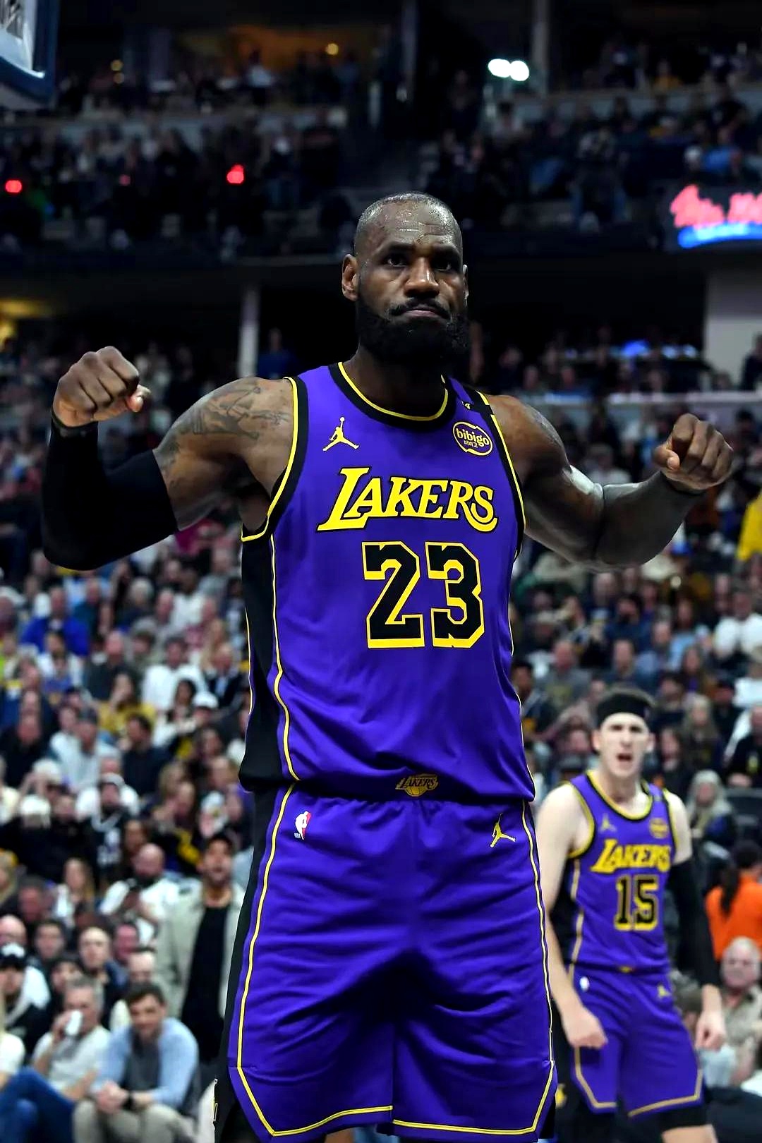 詹皇率队重整旗鼓,明天对战马刺彰显不俗实力 詹皇率队重整旗鼓,明天对战马刺彰显不俗实力