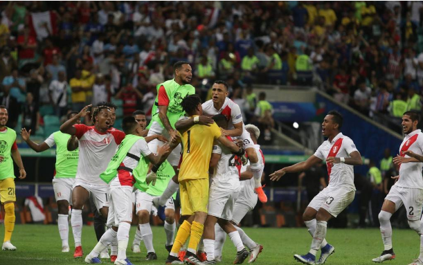 美洲男子篮球队逆袭赢得胜利