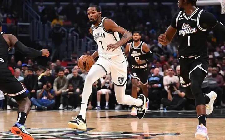 篮网击败骑士,杜兰特迎来个人爆发 篮网击败骑士,杜兰特迎来个人爆发