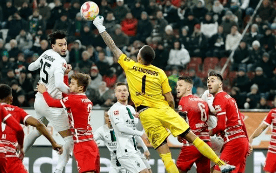 奥格斯堡客场逆转获胜，距离欧战资格更近了的简单介绍