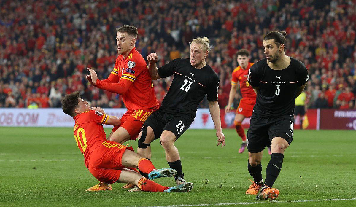 比利时队险胜威尔士,保持领先优势 比利时队险胜威尔士,保持领先优势