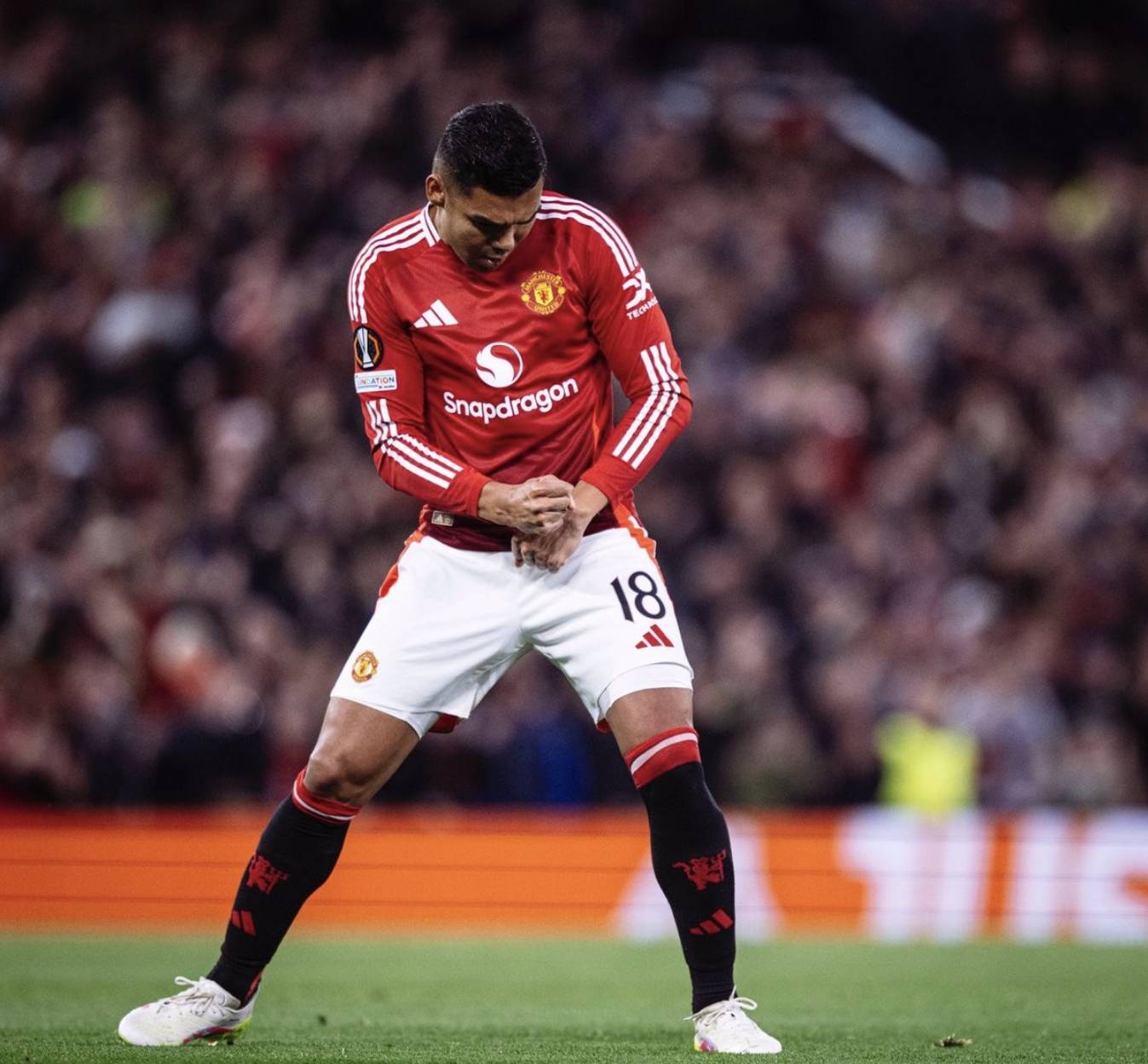 夺冠热门球队不败神话,晋级四强 夺冠热门球队不败神话,晋级四强