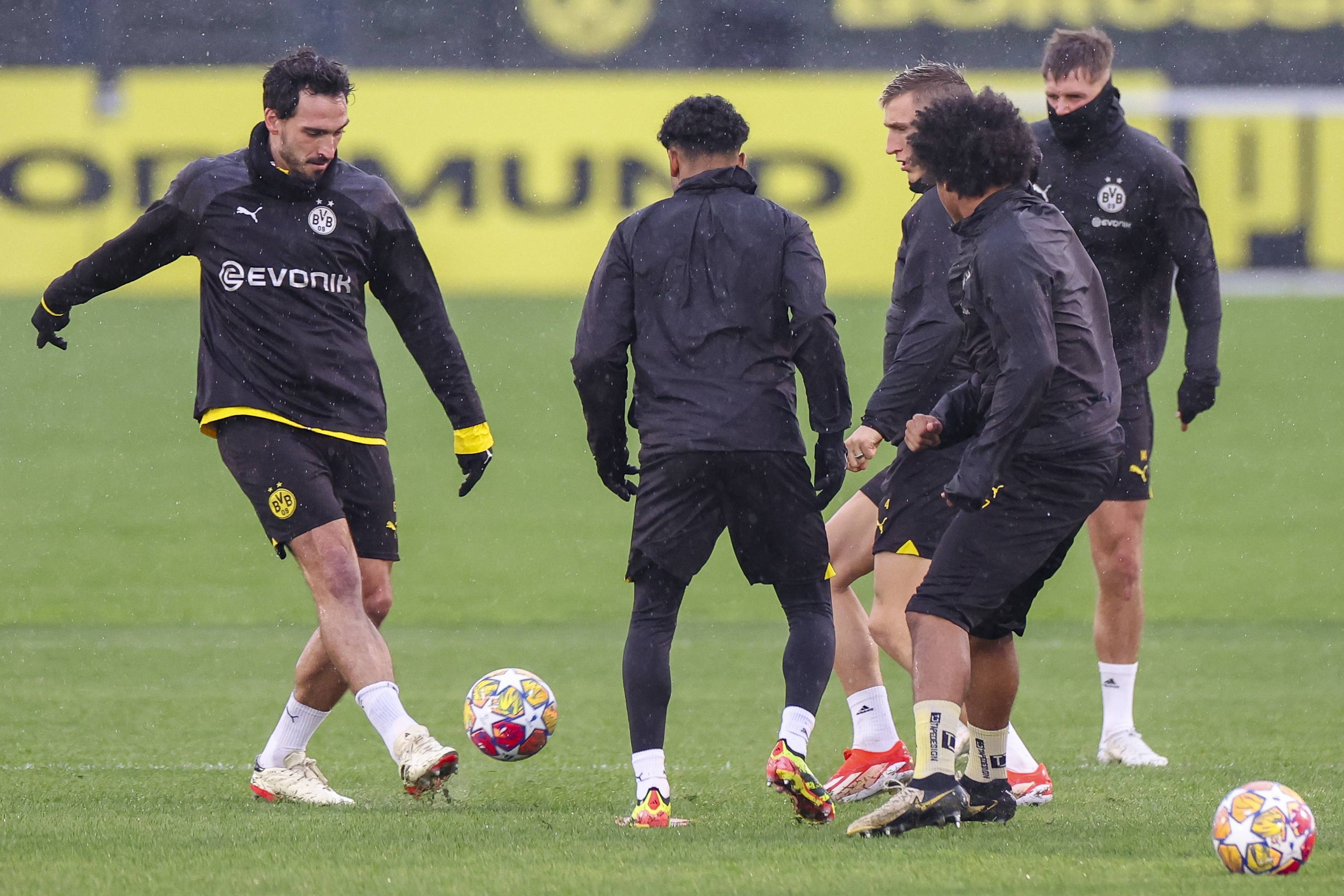 国际足球盛事即将揭开序幕，球员备战中的简单介绍