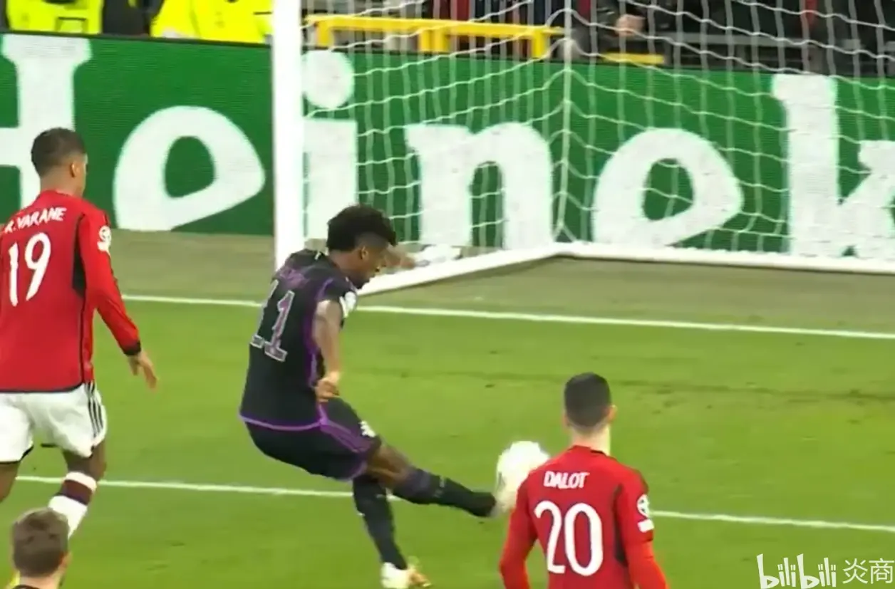 关于沃尔夫斯堡队勇夺三分,实力得到认可!的信息 关于沃尔夫斯堡队勇夺三分,实力得到认可!的信息