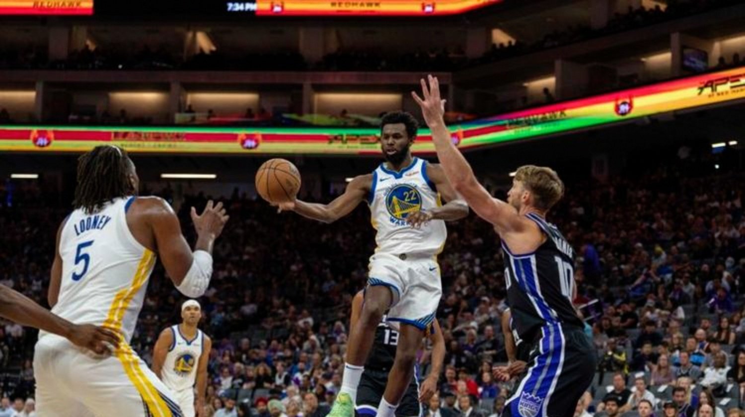 勇士轻松打败开拓者，主场豪取胜利